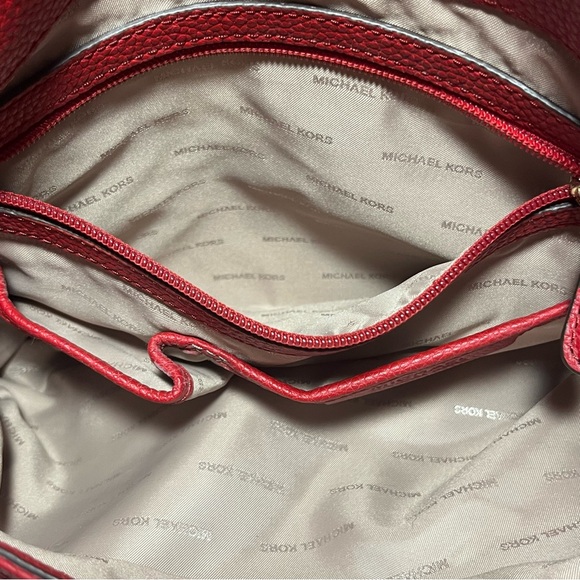 Michael Kors Red Jet Set Chain Shoulder Tote - Picture 11 of 12